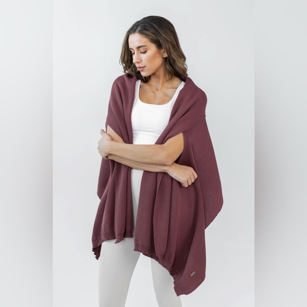 Savvi Amber Sweater Wrap - Picture 10 of 16